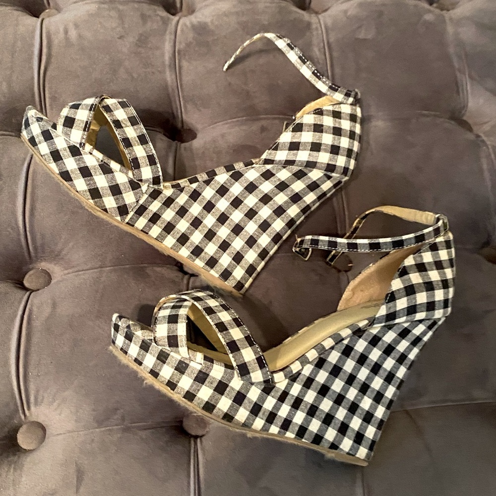 Black and white wedge sandals